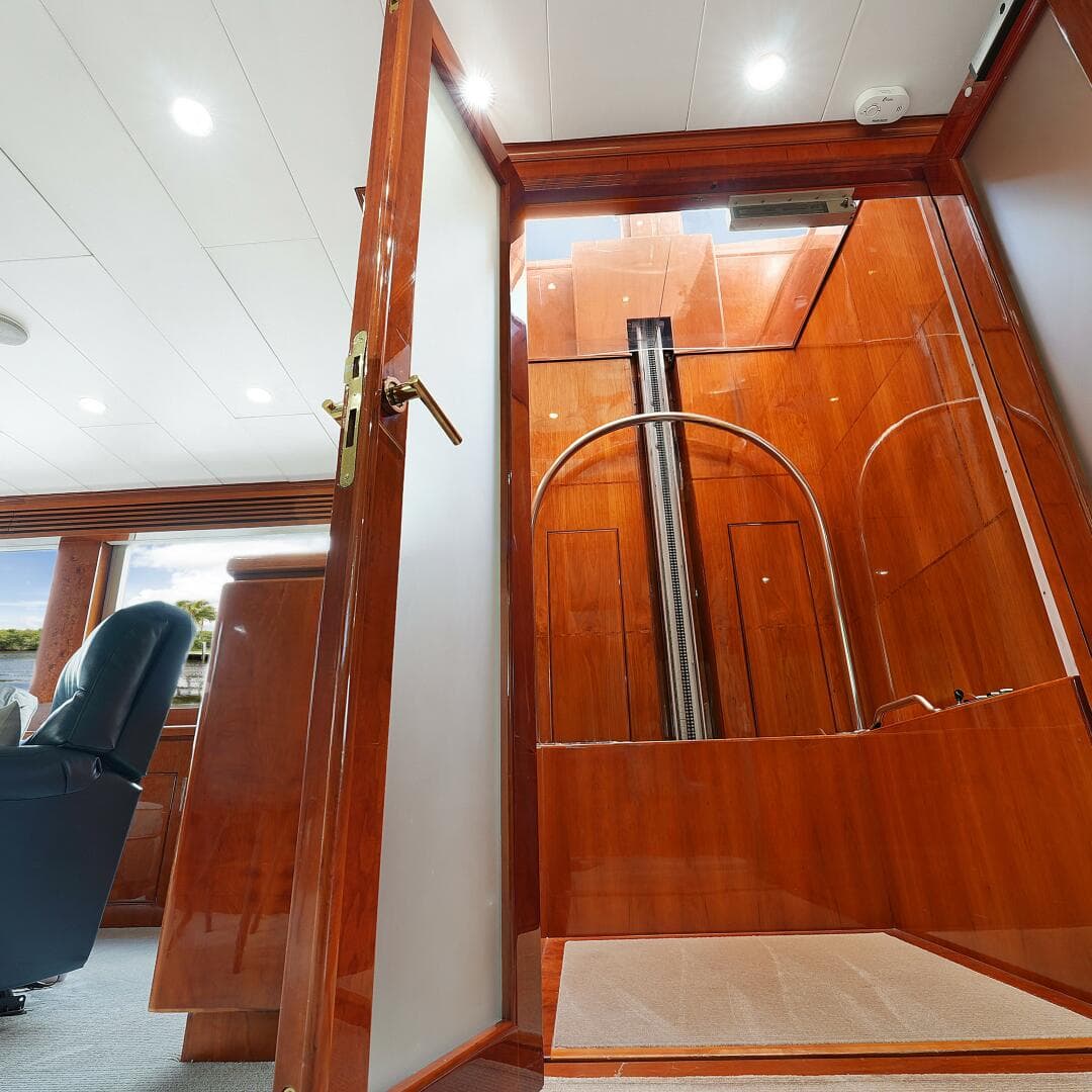 2003 Hargrave Sky Lounge — photo 27