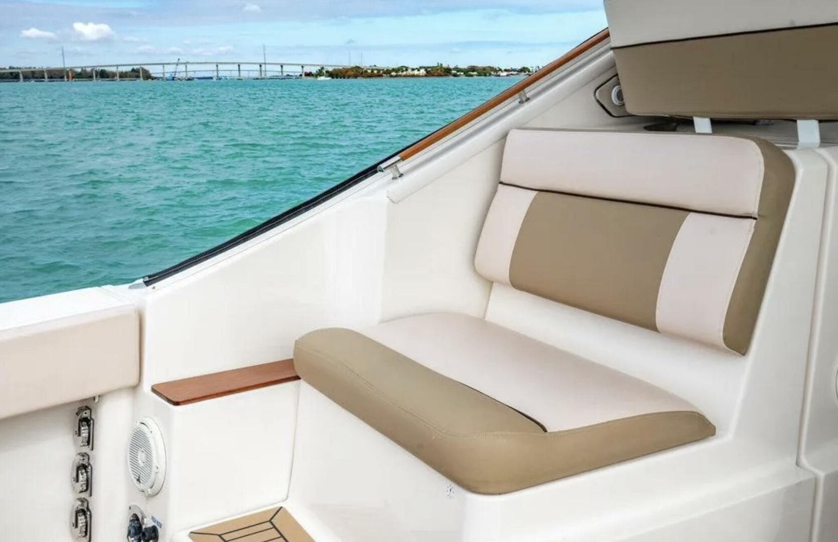 2013 Tiara Yachts 36 Coronet — photo 15
