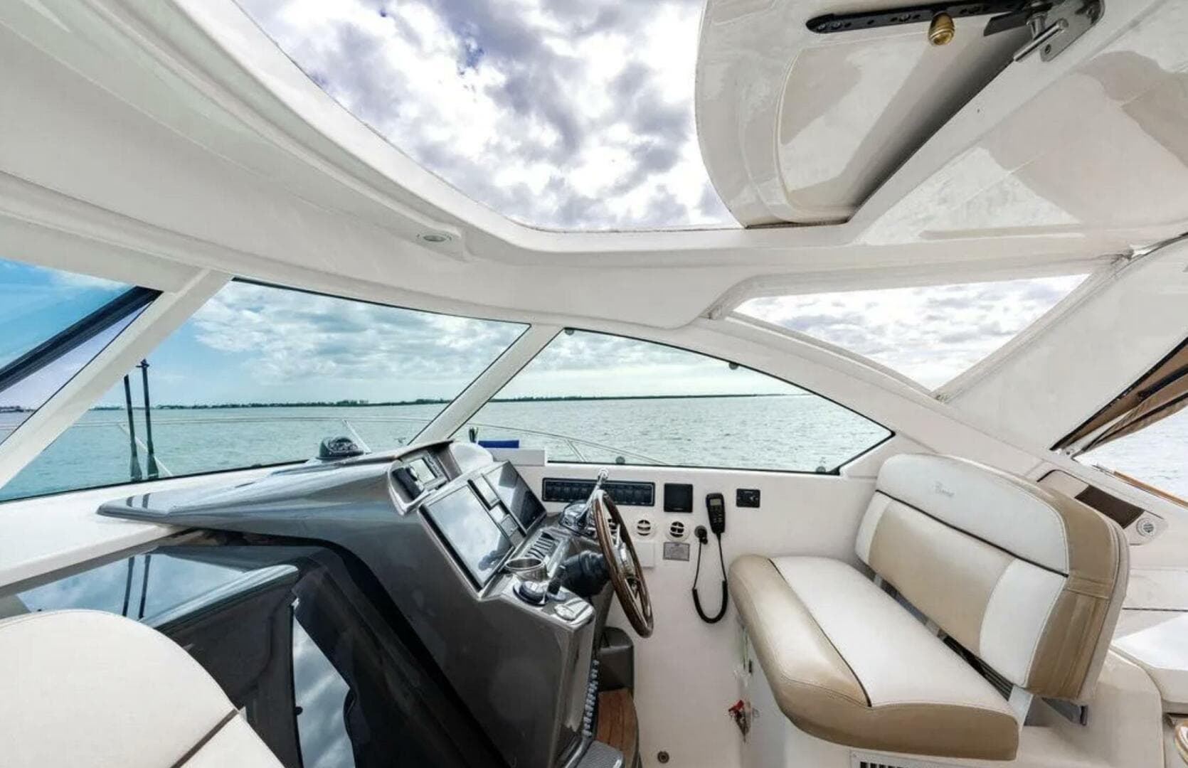 2013 Tiara Yachts 36 Coronet — photo 27