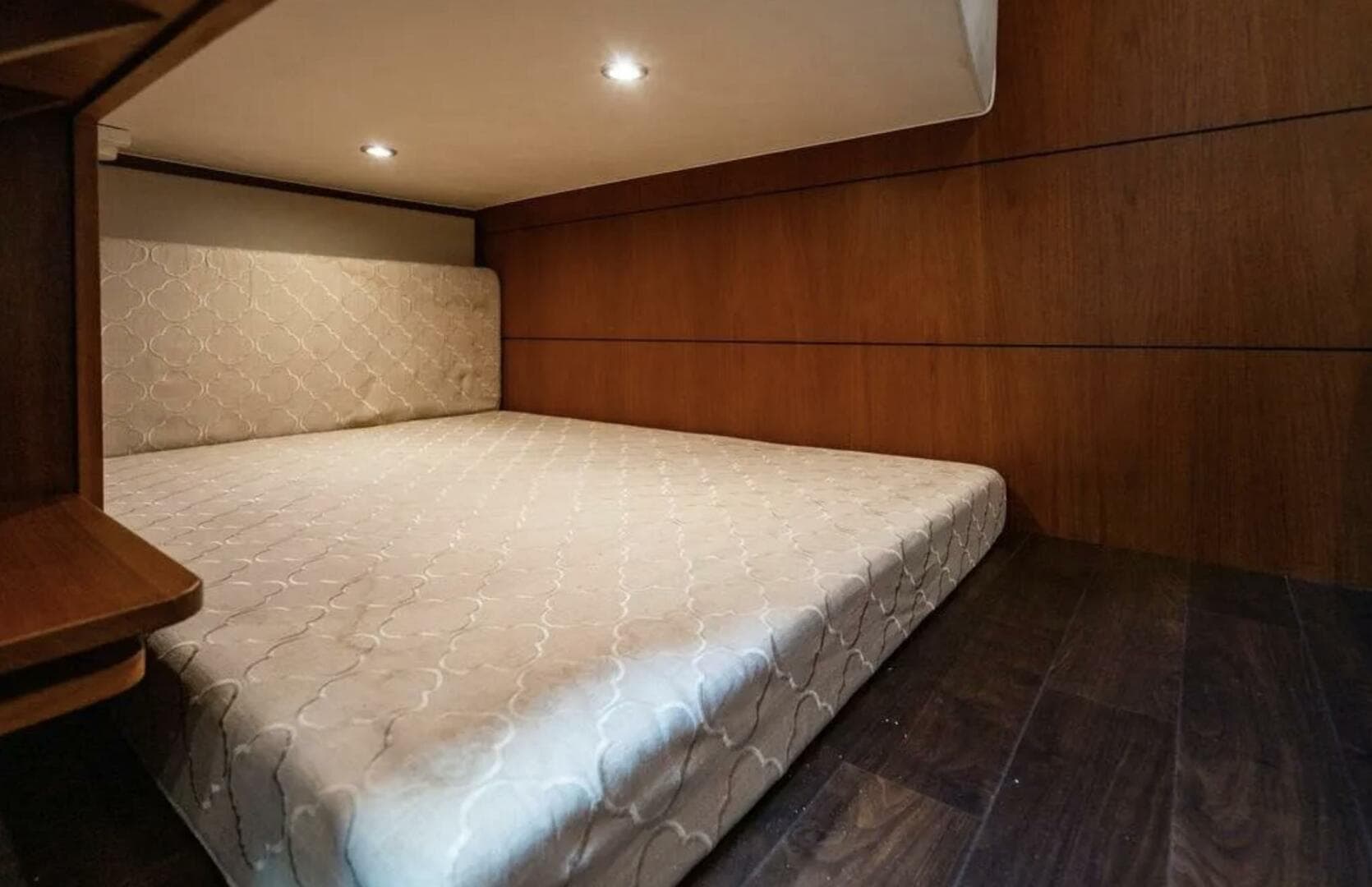 2013 Tiara Yachts 36 Coronet — photo 9