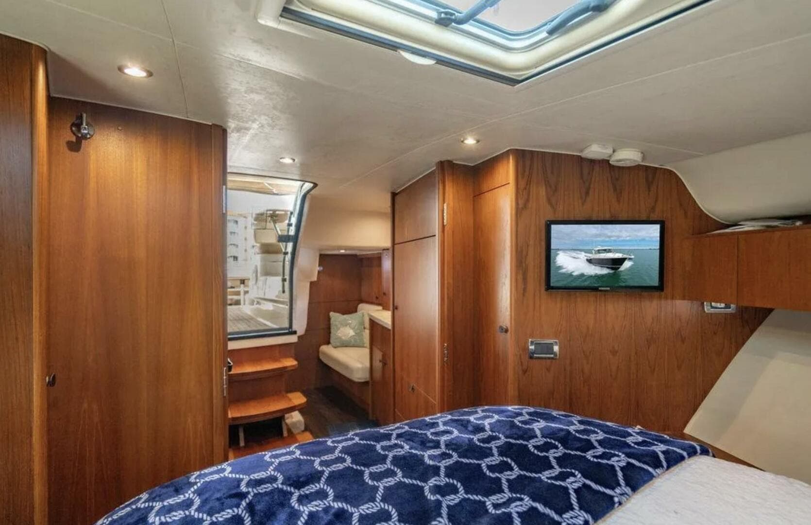 2013 Tiara Yachts 36 Coronet — photo 7