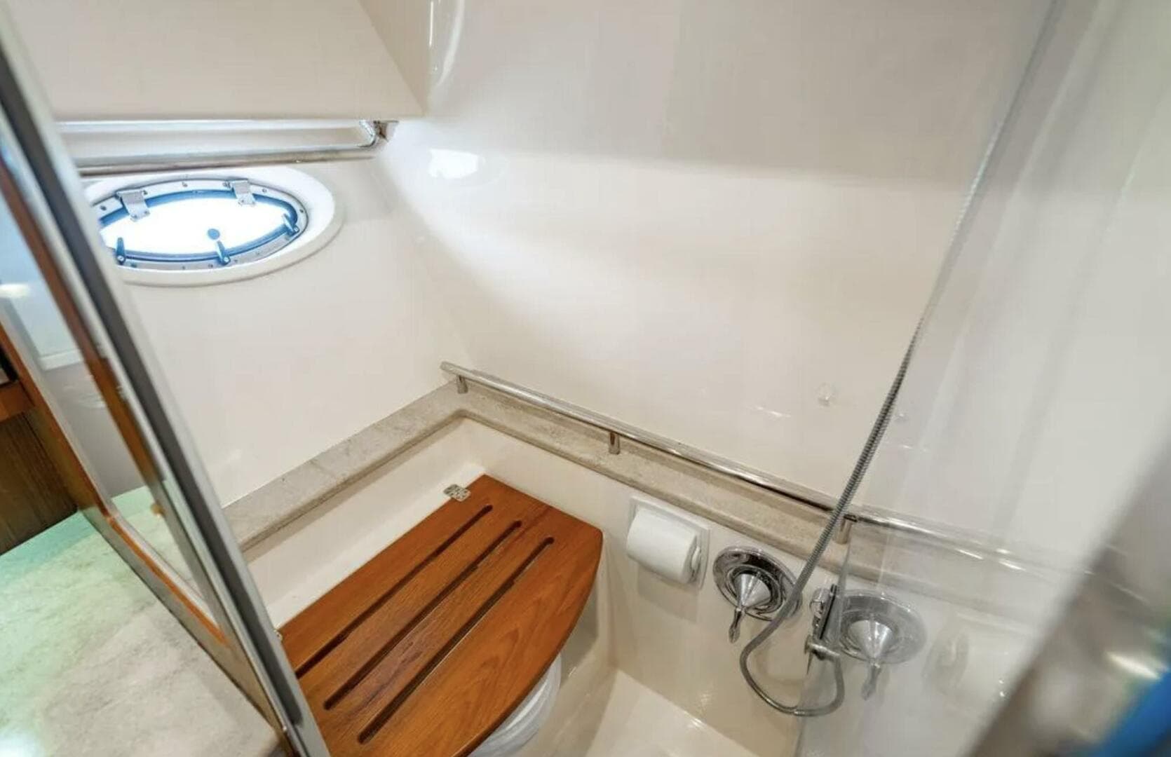 2013 Tiara Yachts 36 Coronet — photo 31