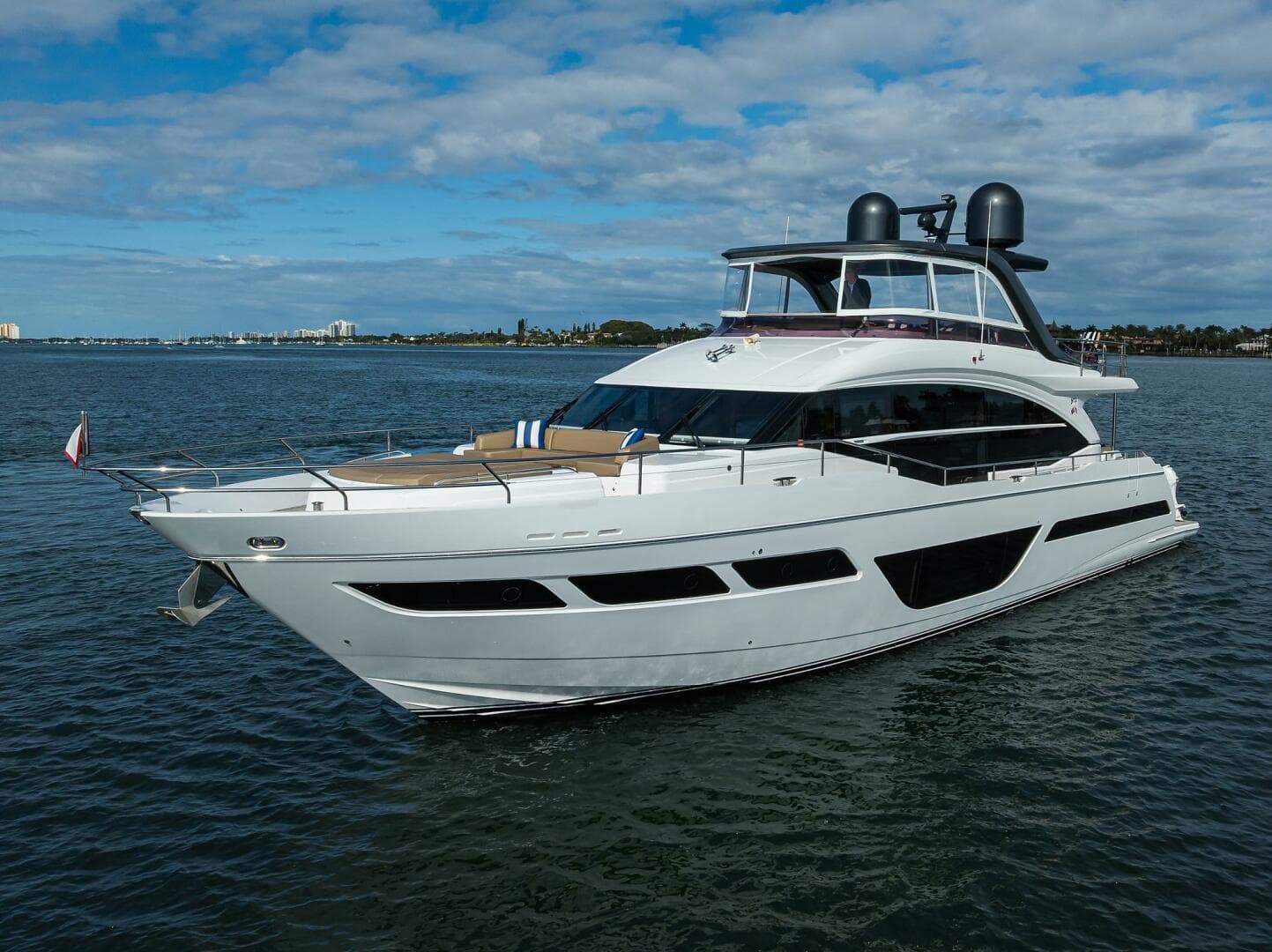 2021 Princess Y78 — photo 79