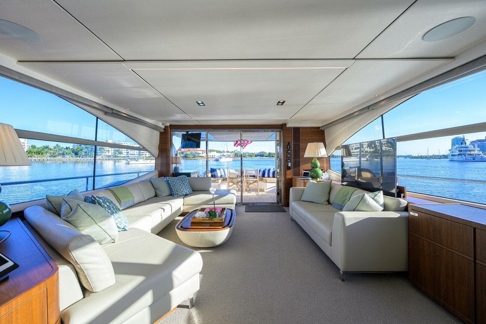 2021 Princess Y78 — photo 6