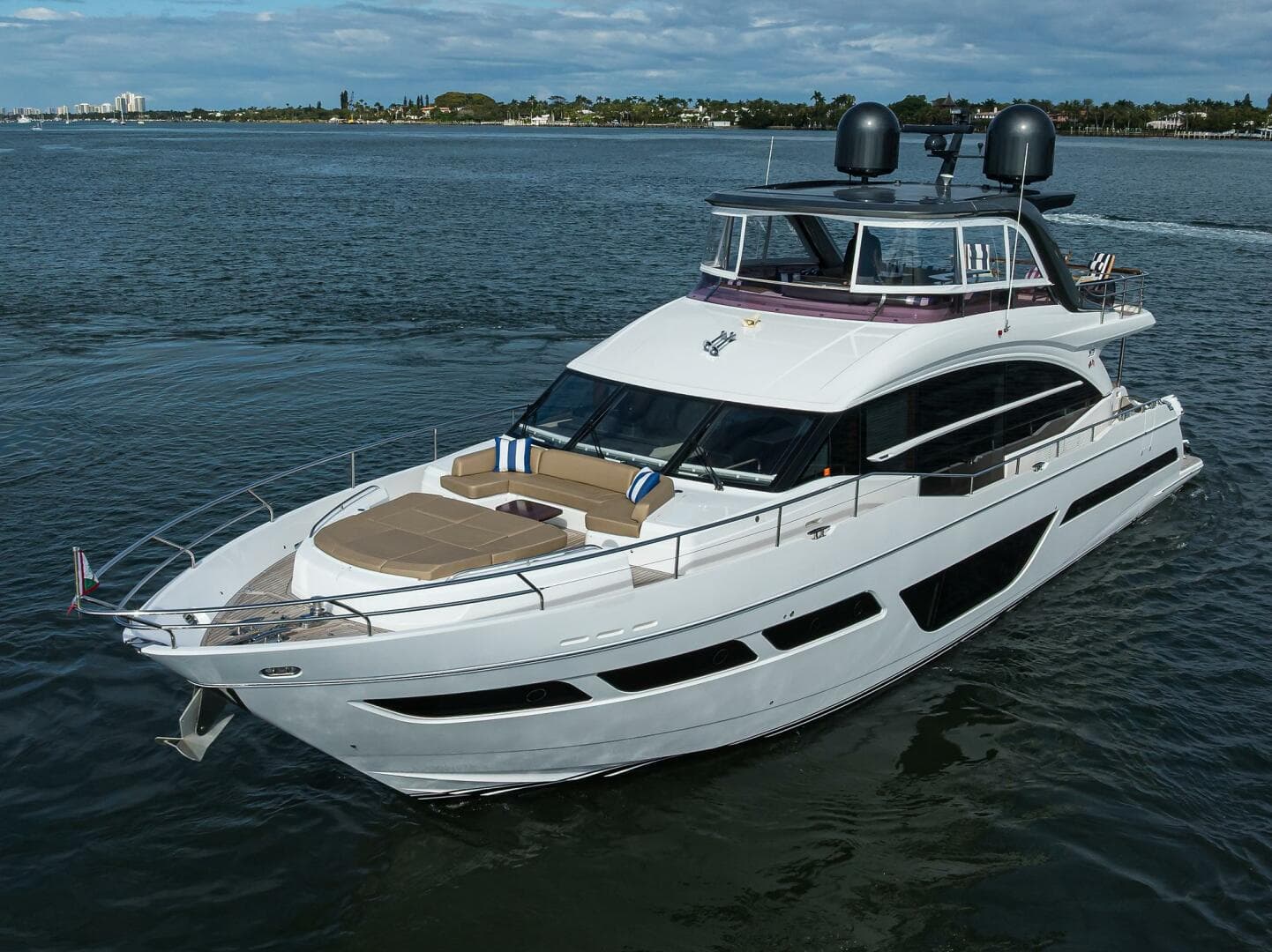 2021 Princess Y78 — photo 87