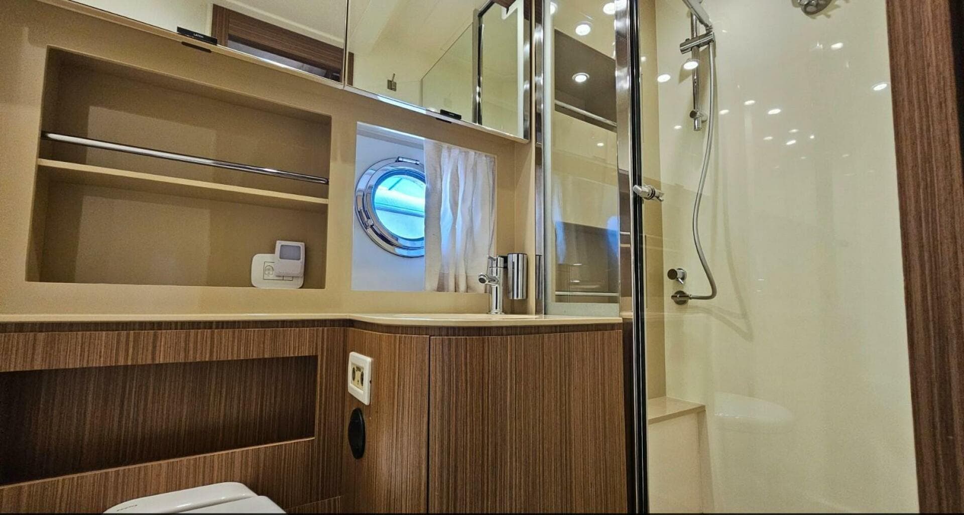 2015 Azimut Atlantis 50 — photo 29