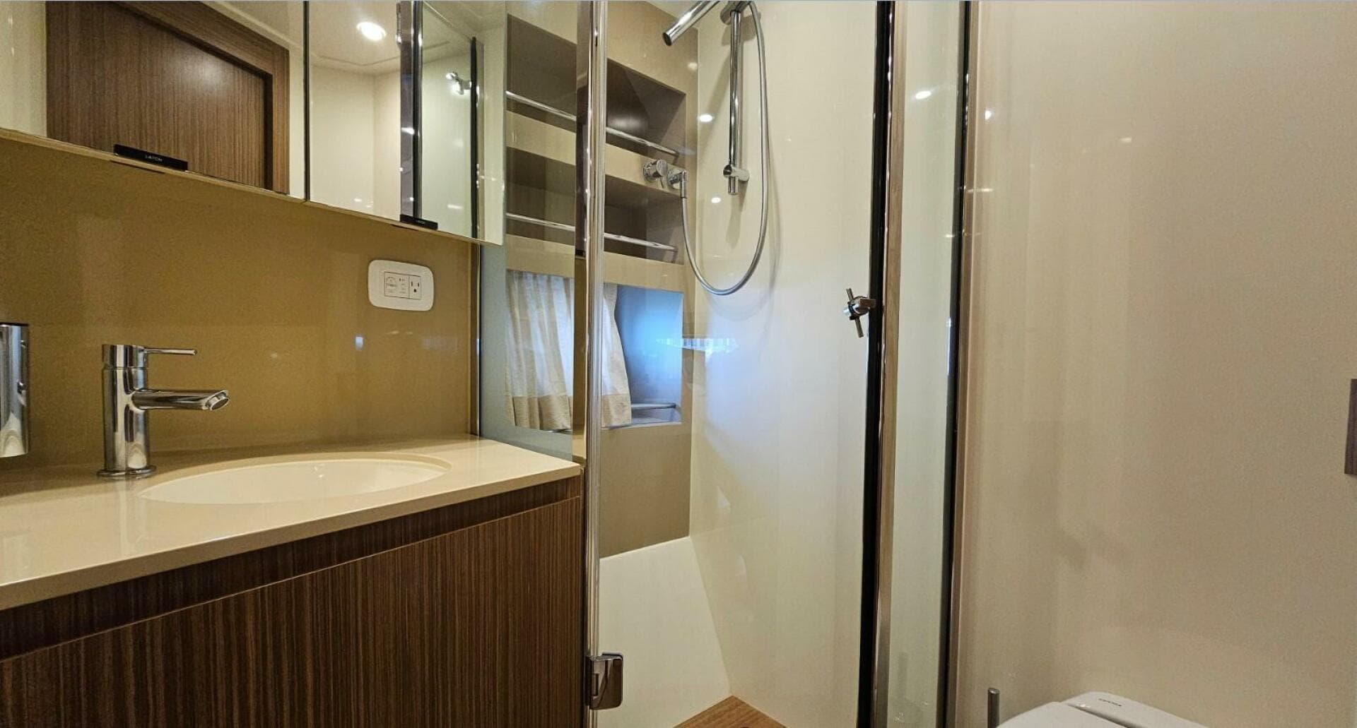 2015 Azimut Atlantis 50 — photo 27