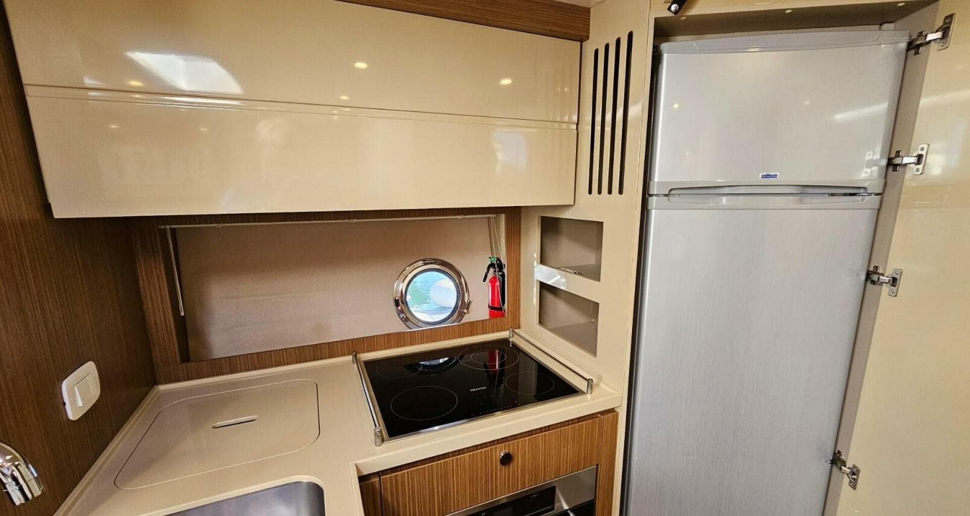 2015 Azimut Atlantis 50 — photo 20