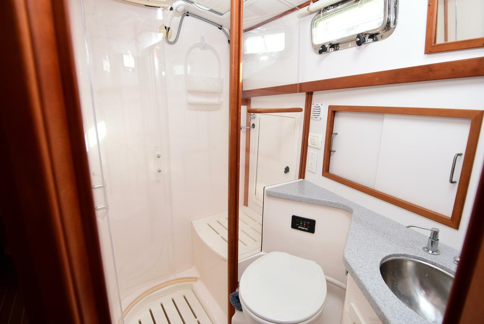 2008 Sabre Salon Express — photo 25