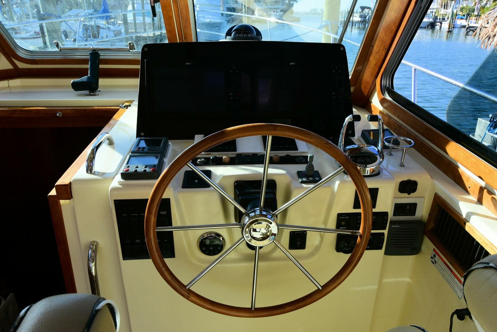 2008 Sabre Salon Express — photo 13