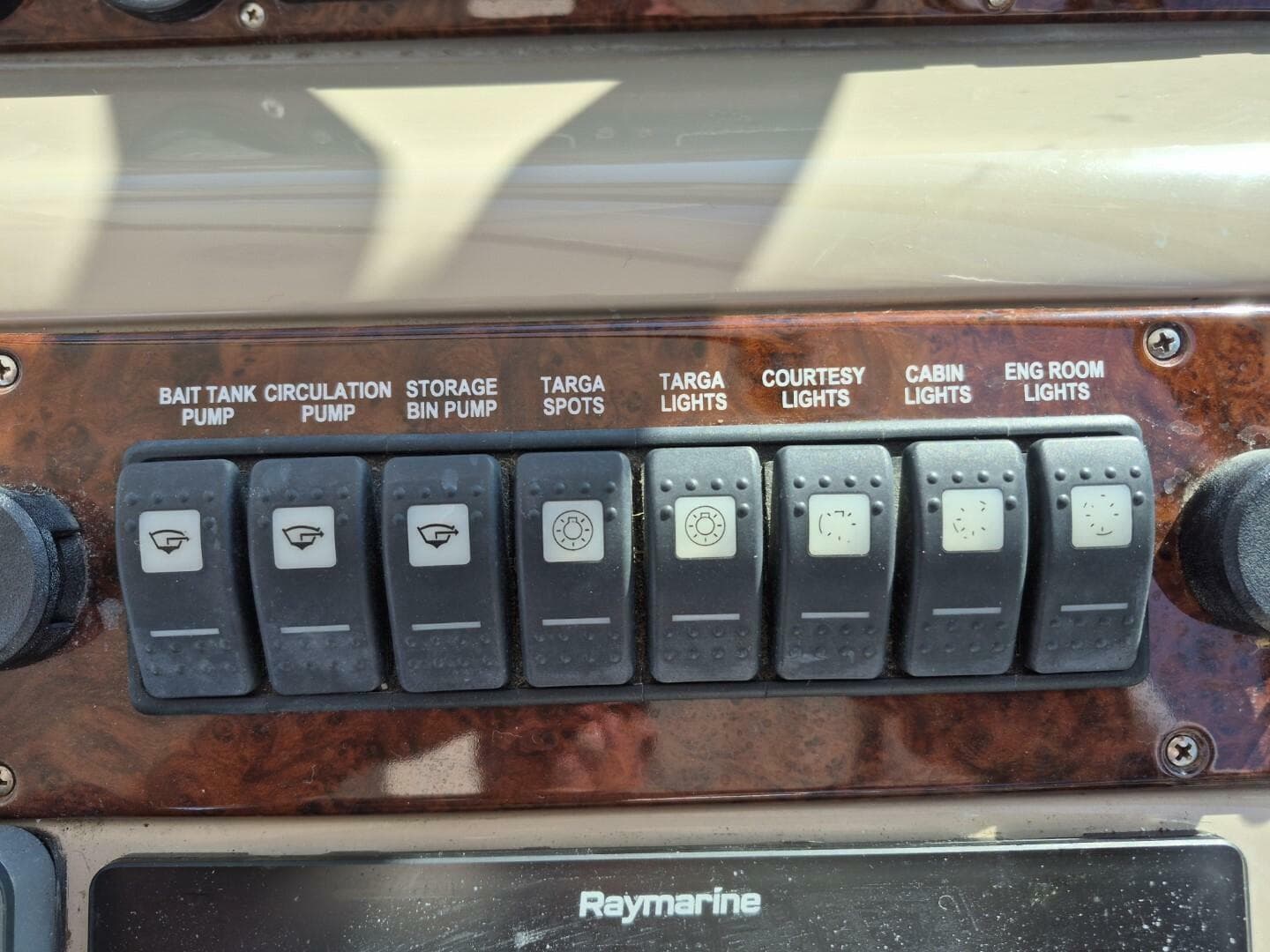 2004 Riviera 4000 Offshore — photo 29