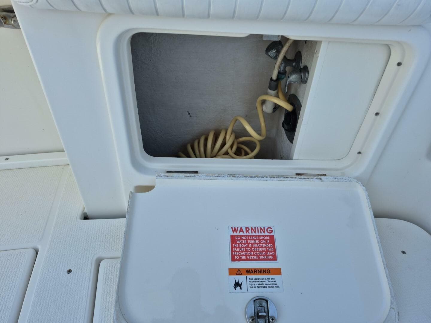 2004 Riviera 4000 Offshore — photo 11