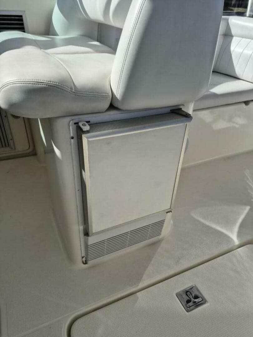 2004 Riviera 4000 Offshore — photo 34