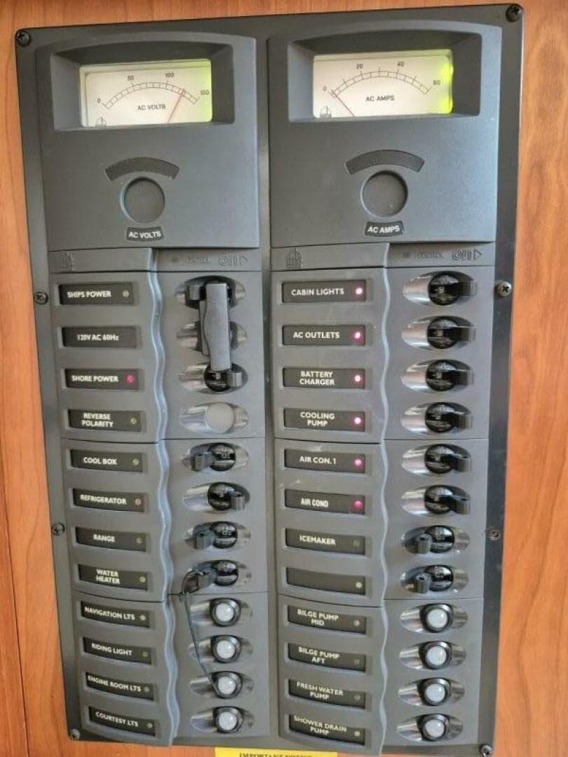 2004 Riviera 4000 Offshore — photo 65