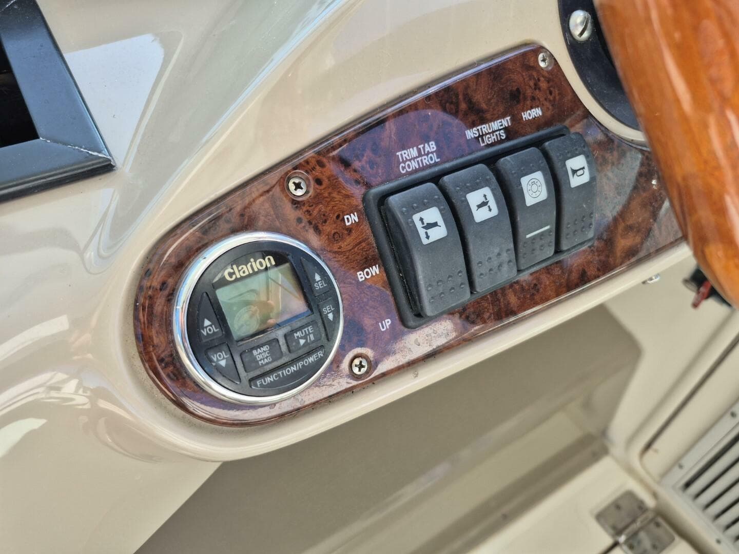 2004 Riviera 4000 Offshore — photo 31