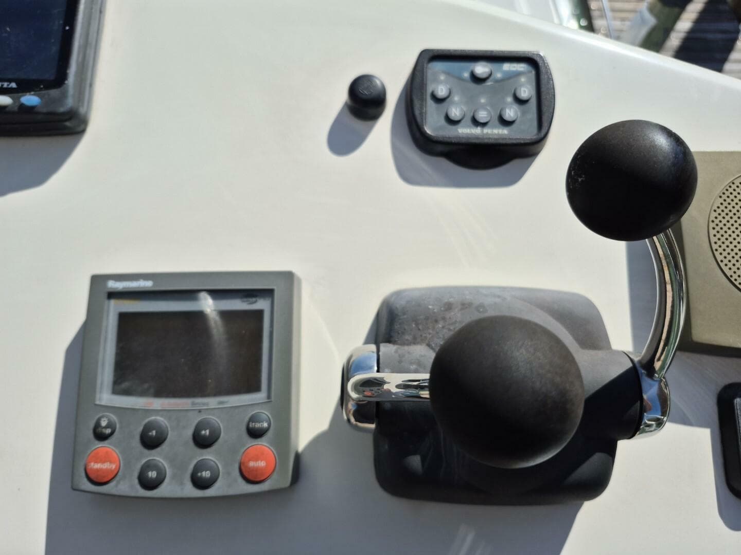 2004 Riviera 4000 Offshore — photo 21