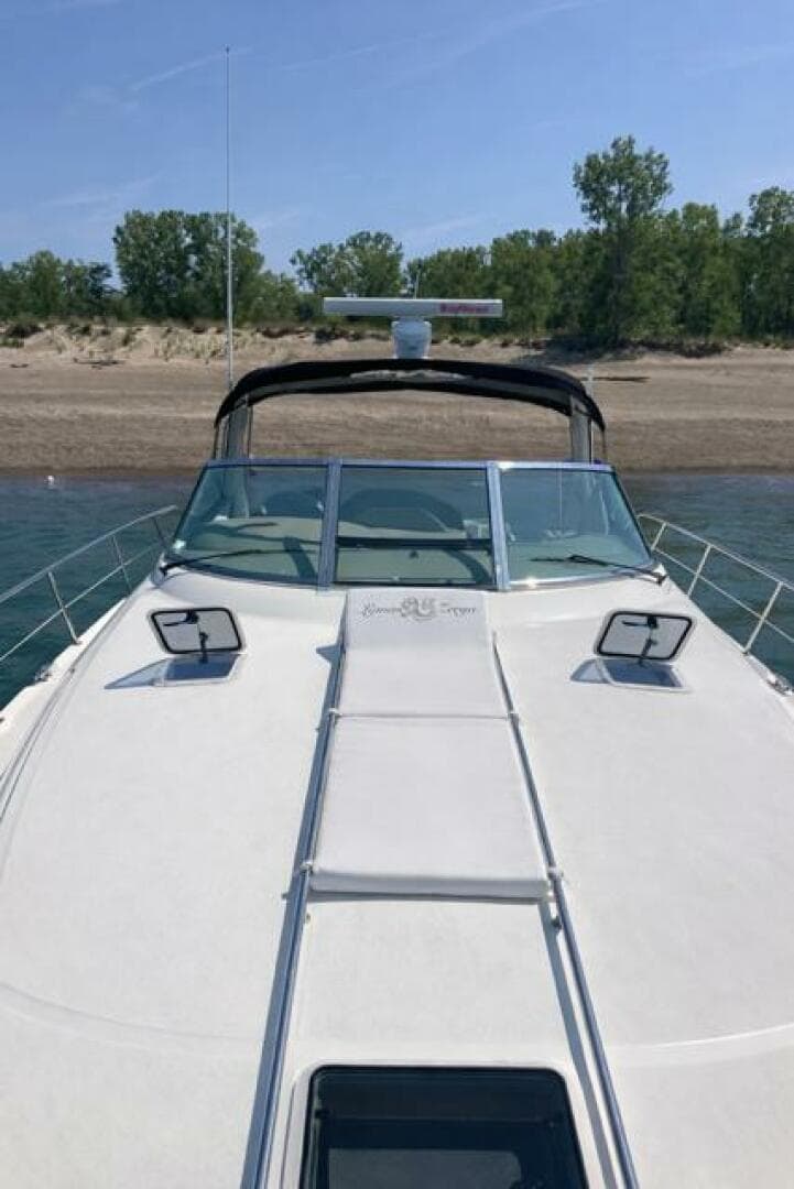 2001 Sea Ray 380 Sundancer — photo 2