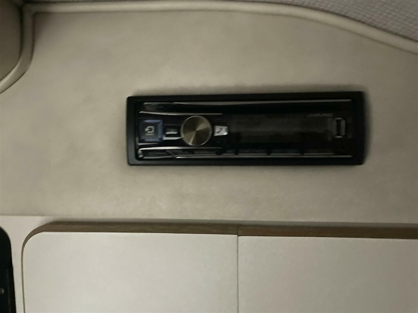 1993 Sea Ray 300 Weekender — photo 30