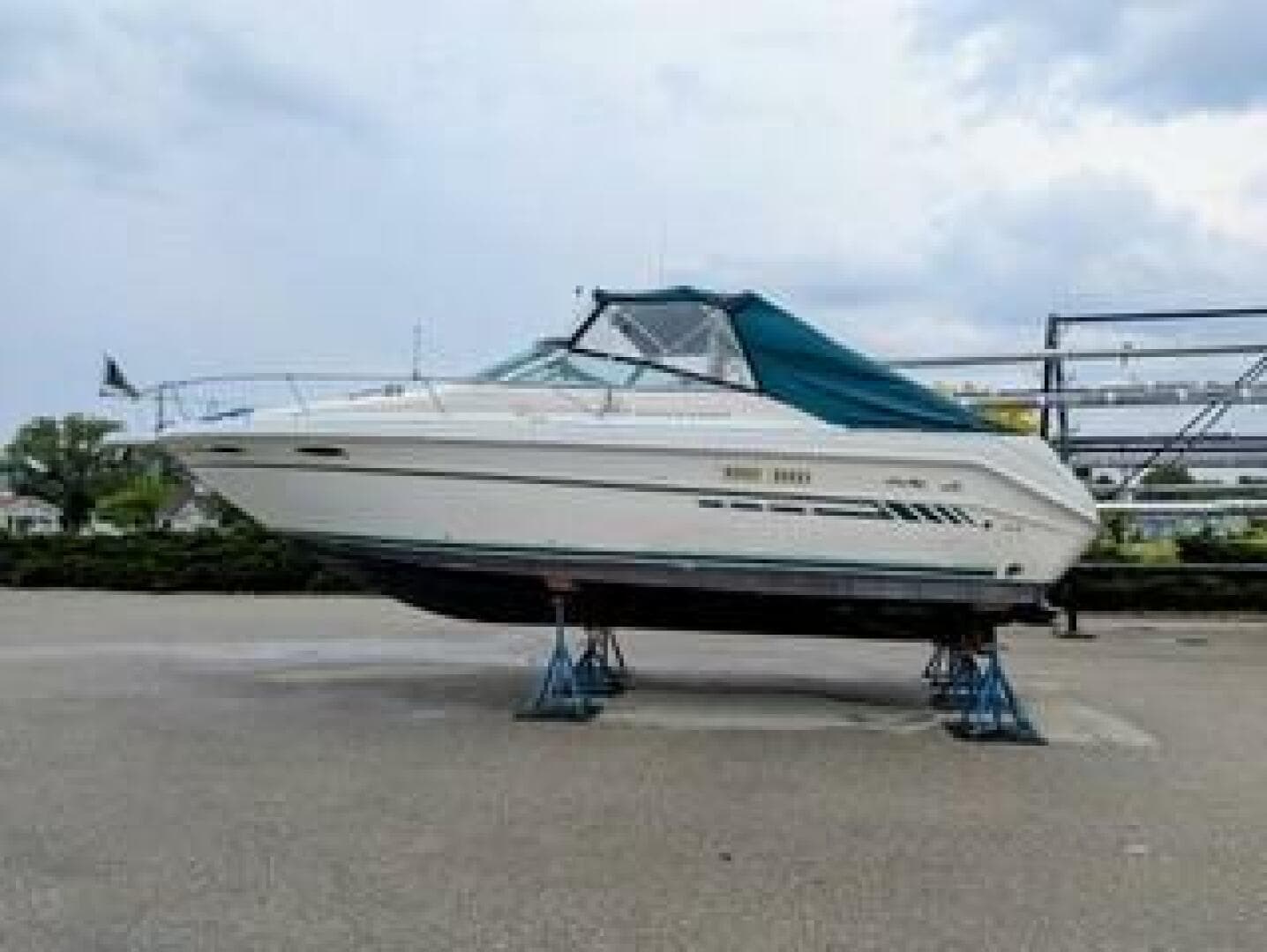 1993 Sea Ray 300 Weekender — photo 2