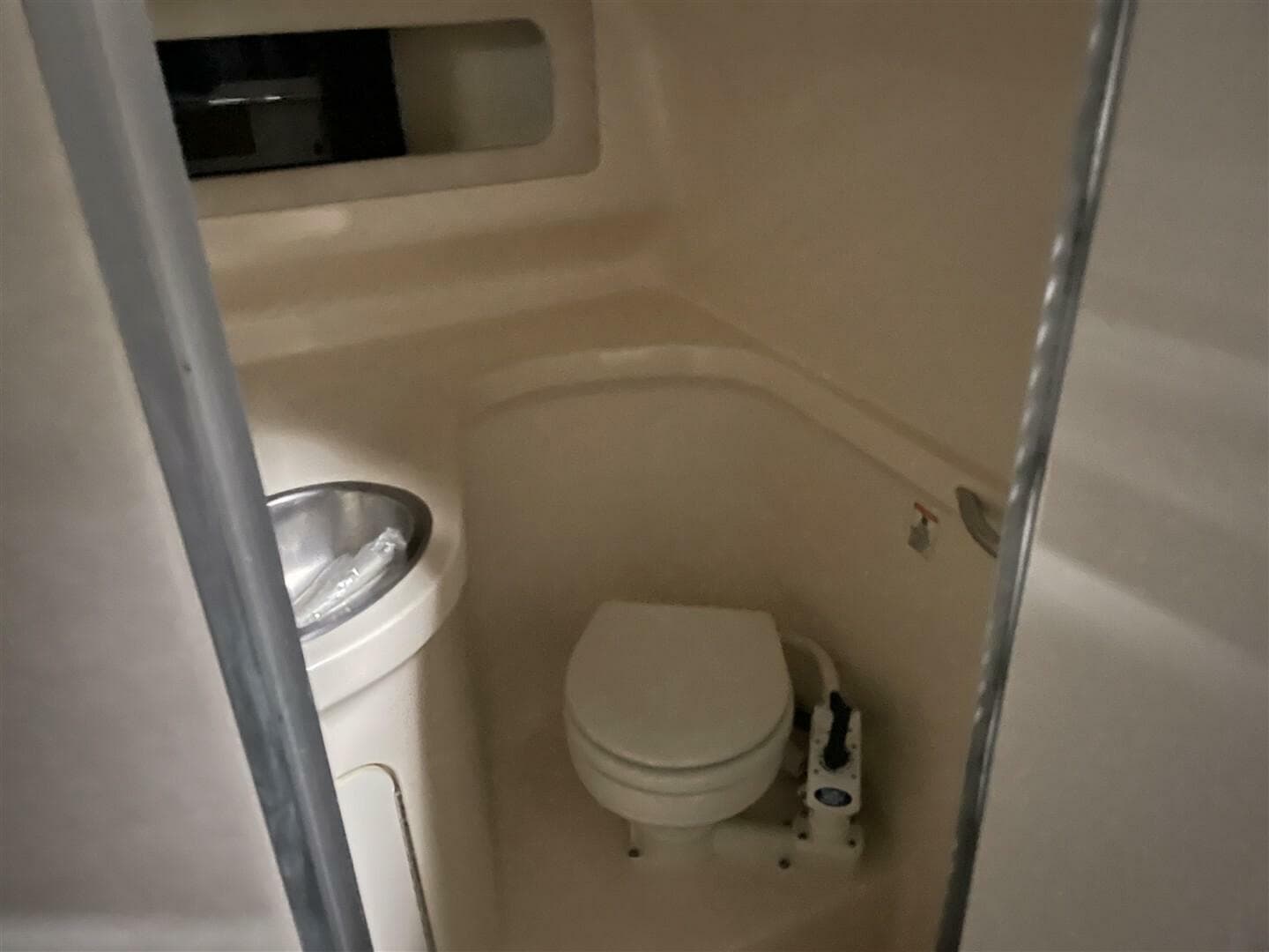 1993 Sea Ray 300 Weekender — photo 18