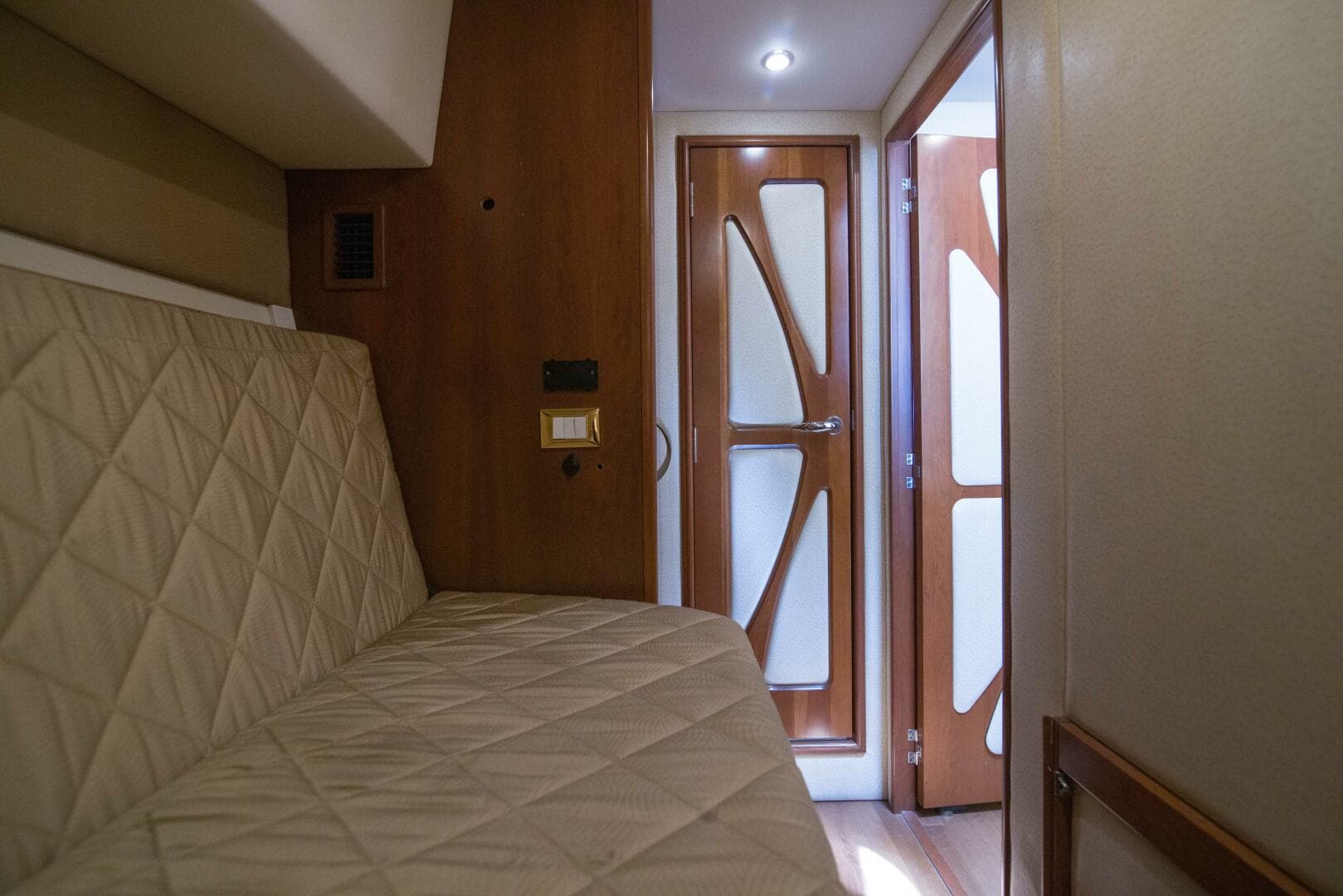 2009 Silverton Ovation — photo 47