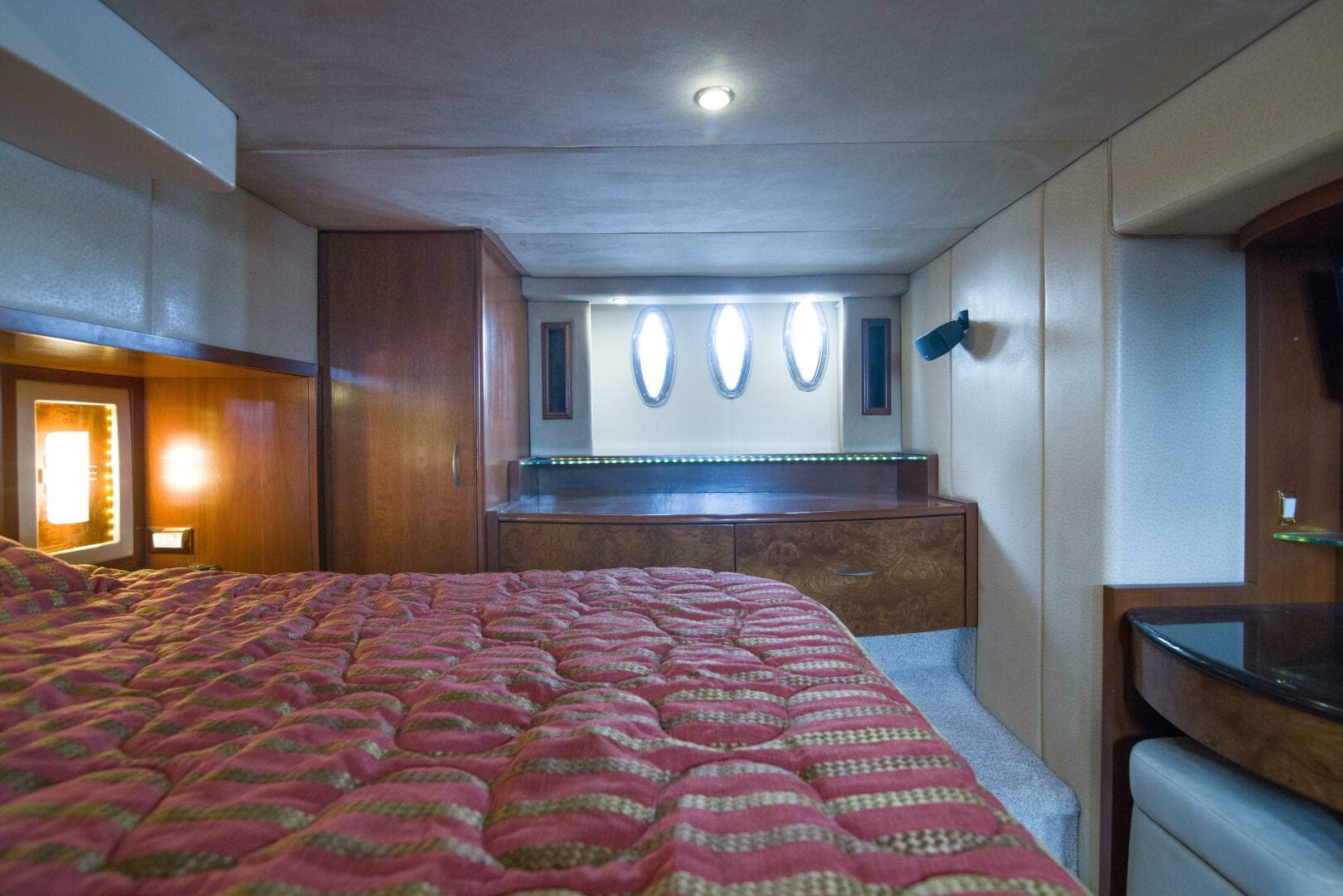 2009 Silverton Ovation — photo 52