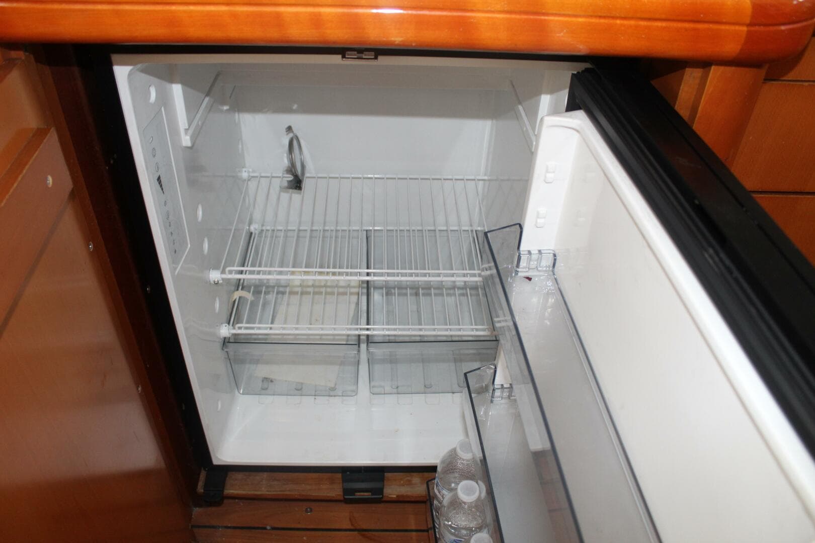 2004 Lagoon 43 Power Cat — photo 13