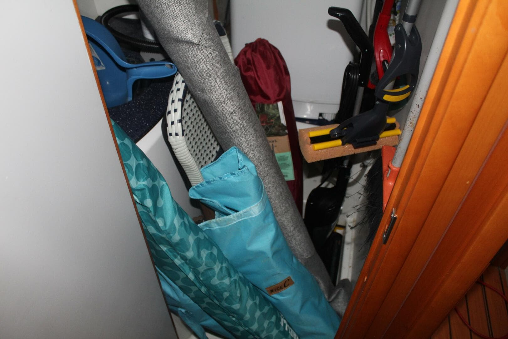 2004 Lagoon 43 Power Cat — photo 36