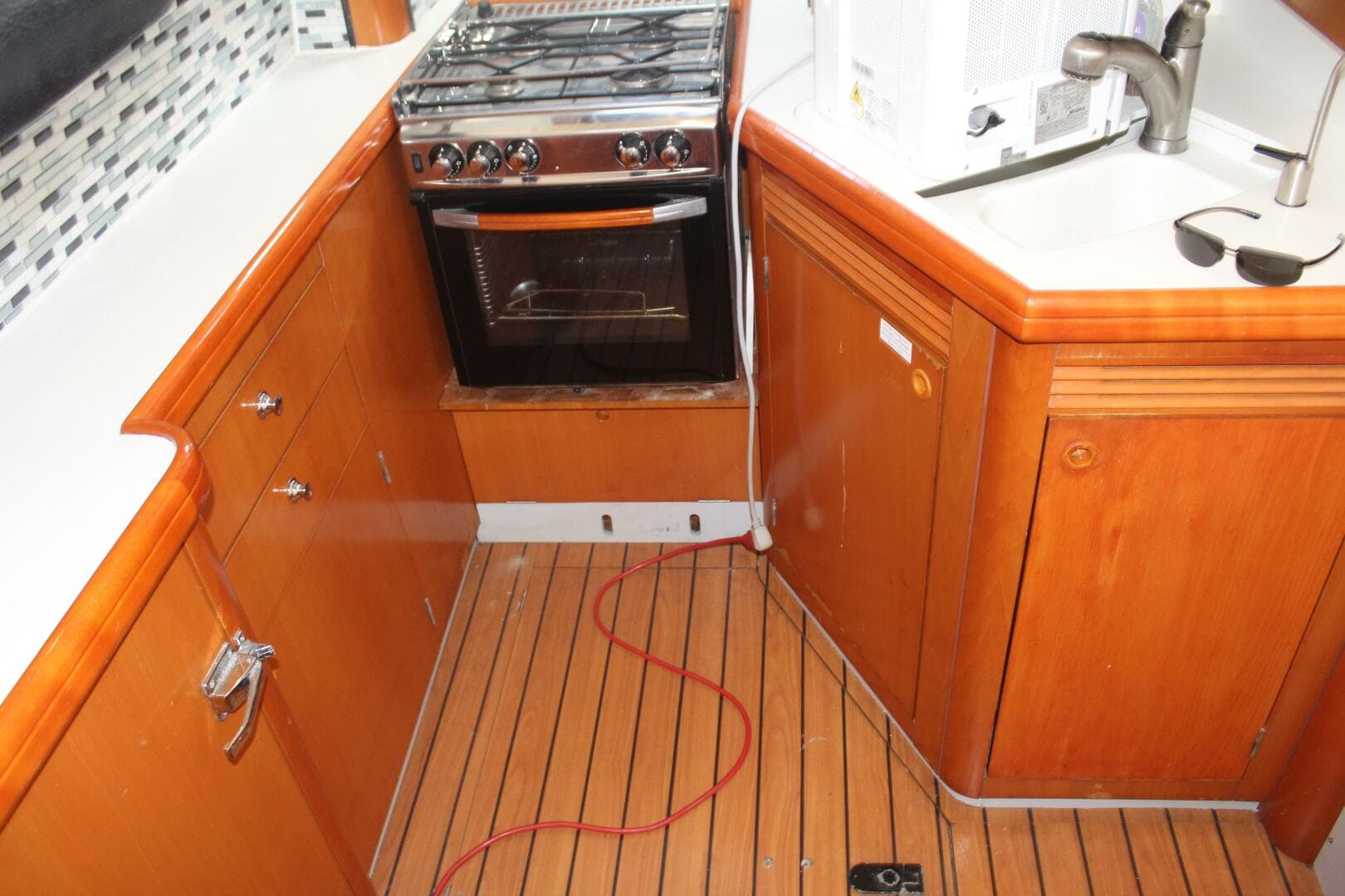 2004 Lagoon 43 Power Cat — photo 8