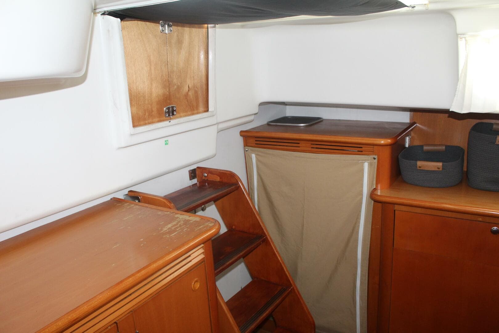 2004 Lagoon 43 Power Cat — photo 29