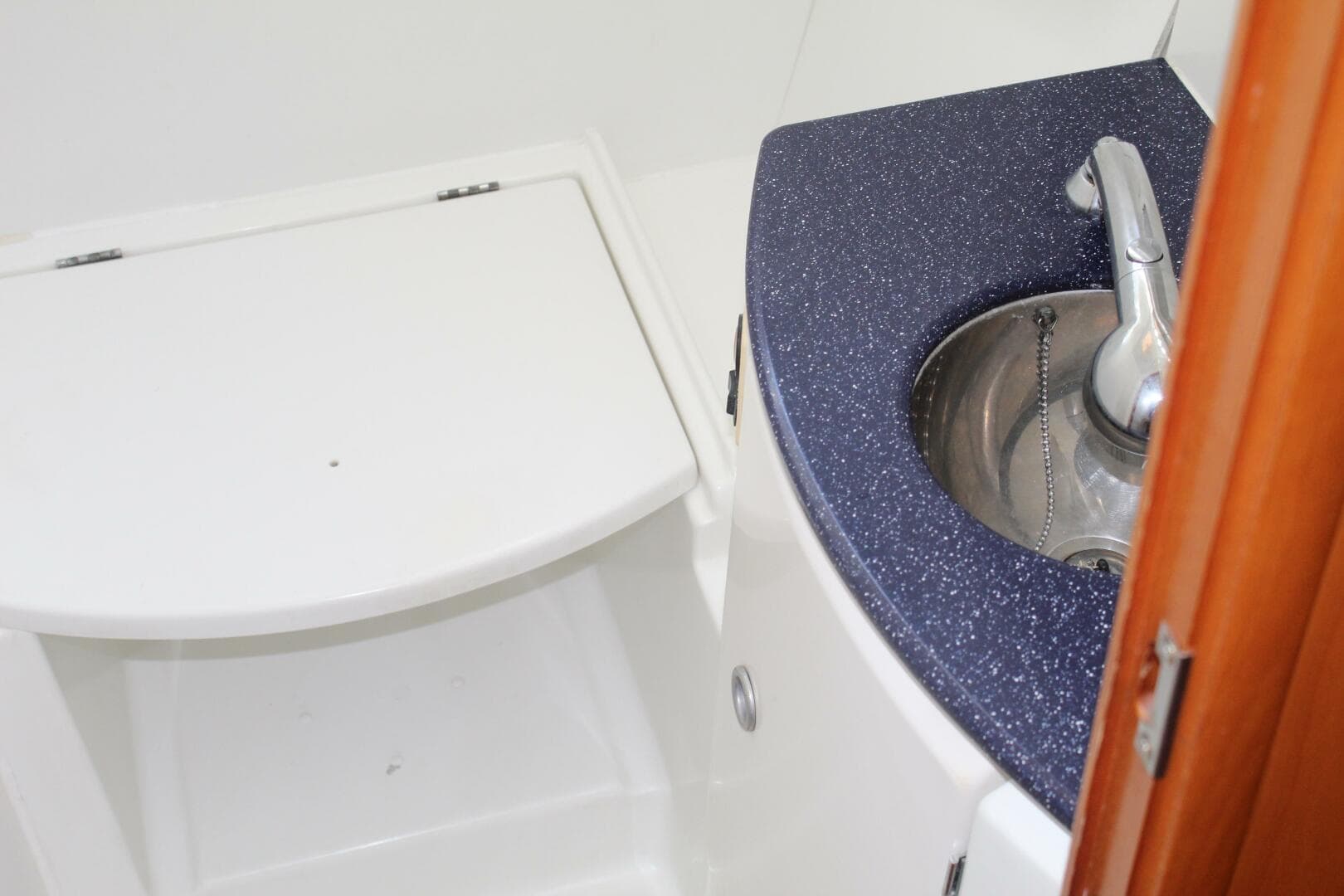 2004 Lagoon 43 Power Cat — photo 27