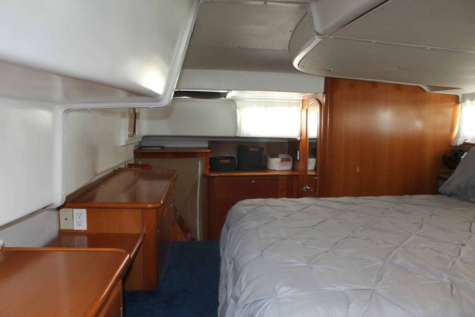 2004 Lagoon 43 Power Cat — photo 22