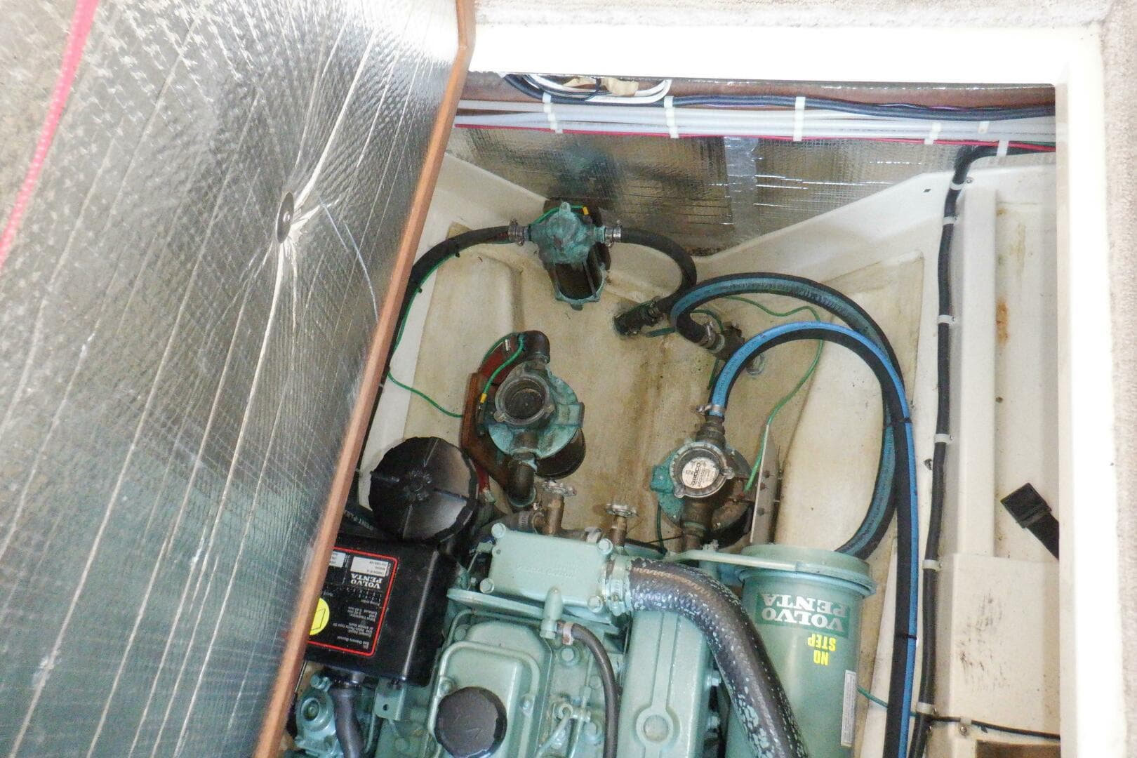 2004 Camano 31 Troll — photo 41