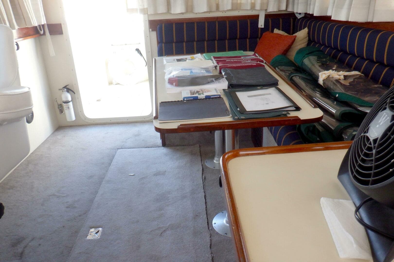 2004 Camano 31 Troll — photo 40