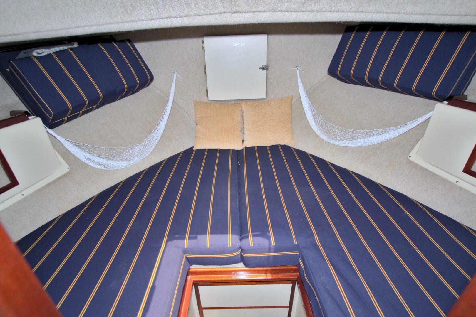 2004 Camano 31 Troll — photo 37