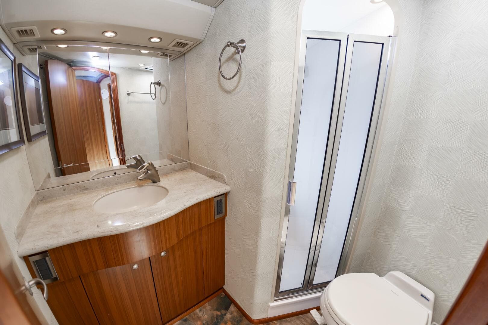 2010 Viking 52 Sport Coupe — photo 43