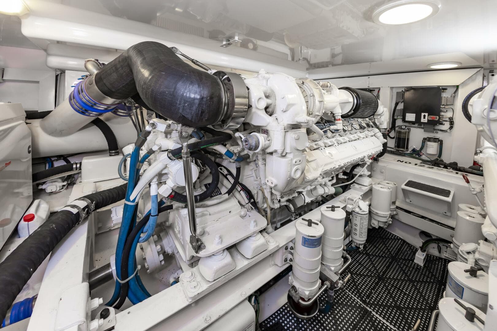 2010 Viking 52 Sport Coupe — photo 49