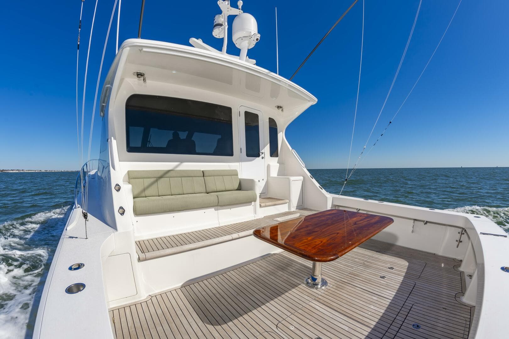 2010 Viking 52 Sport Coupe — photo 12