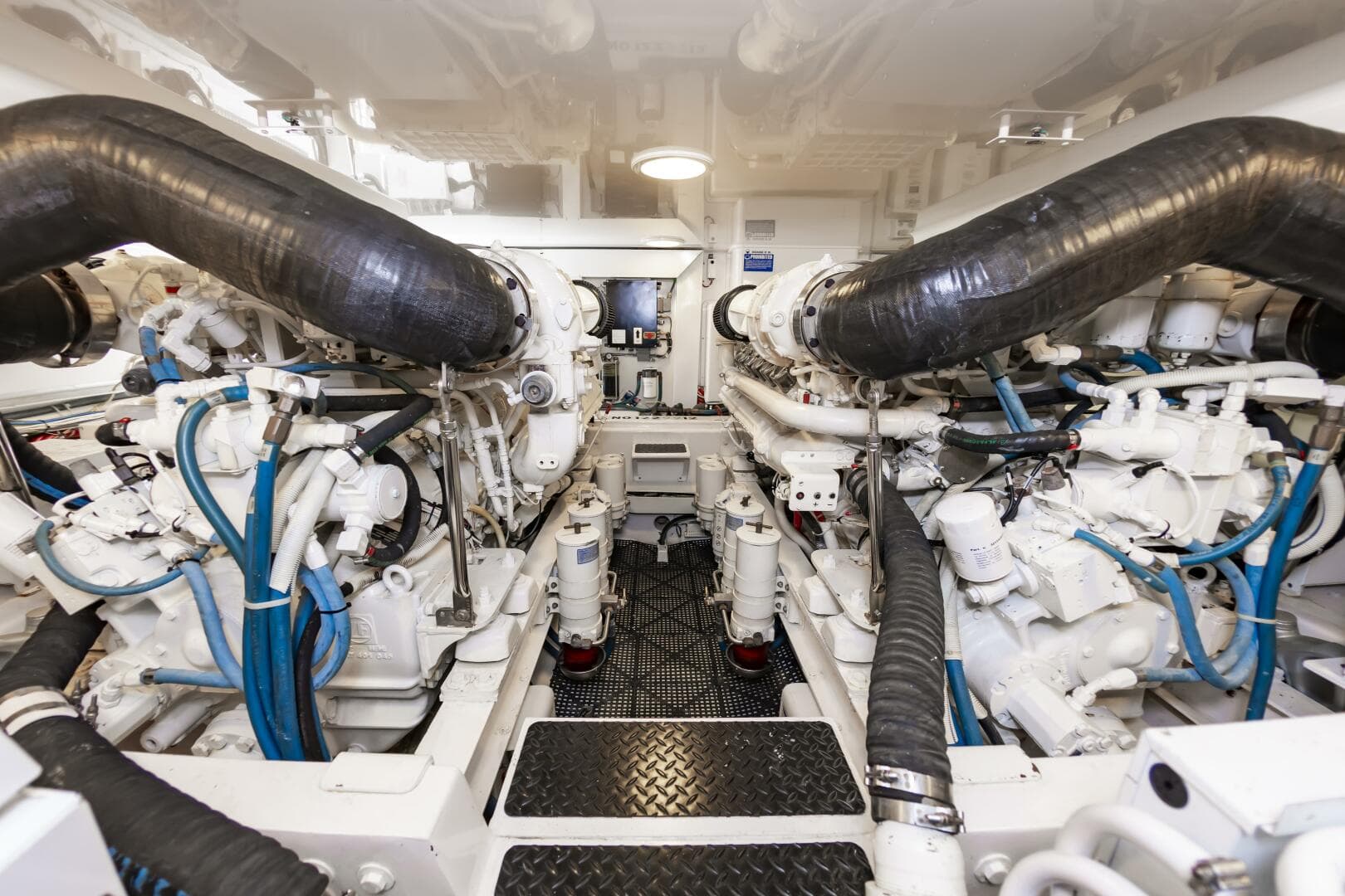 2010 Viking 52 Sport Coupe — photo 47