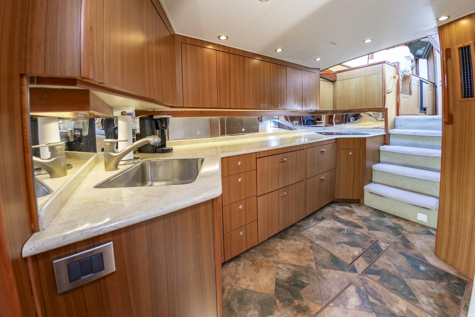 2010 Viking 52 Sport Coupe — photo 33