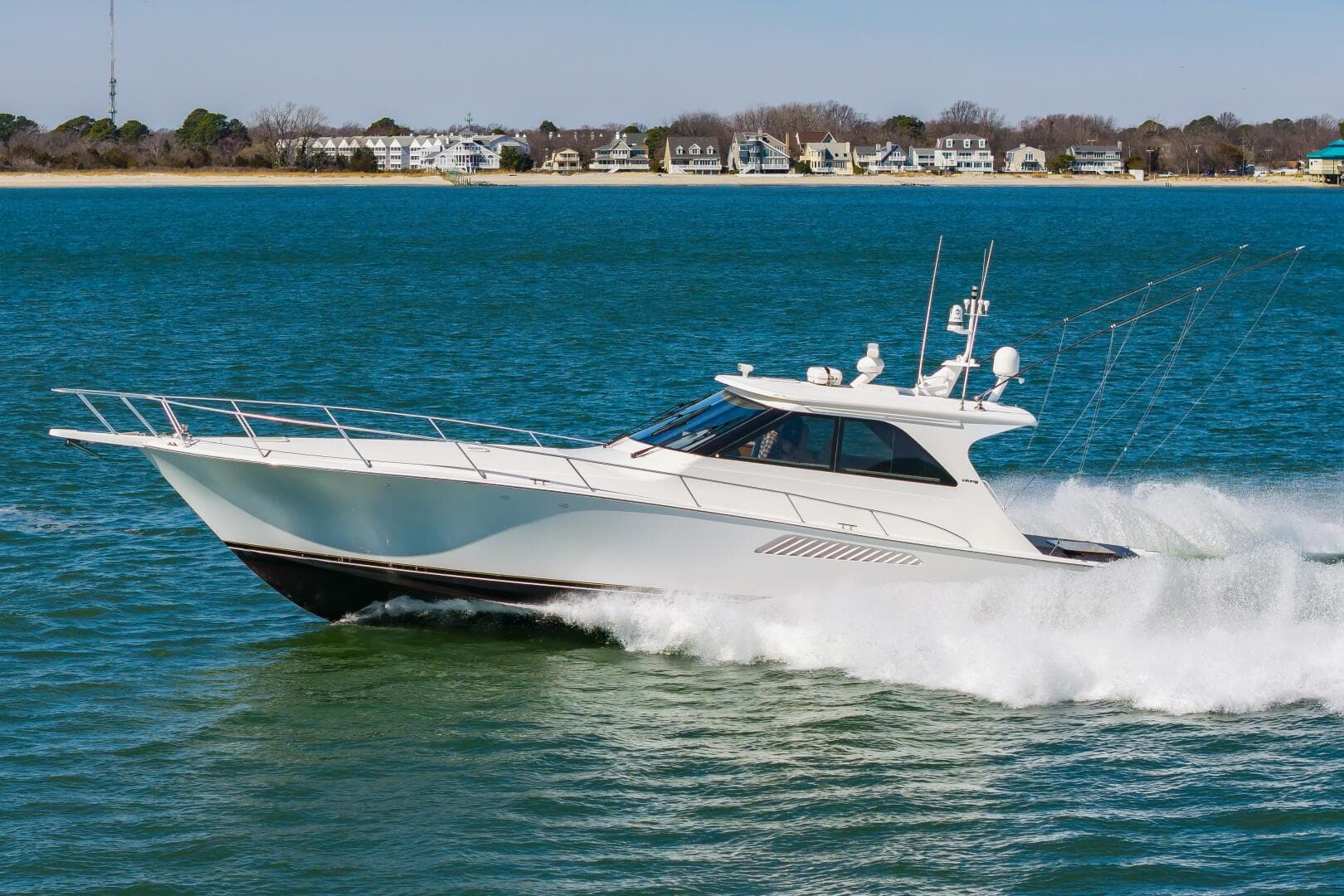 2010 Viking 52 Sport Coupe — photo 4