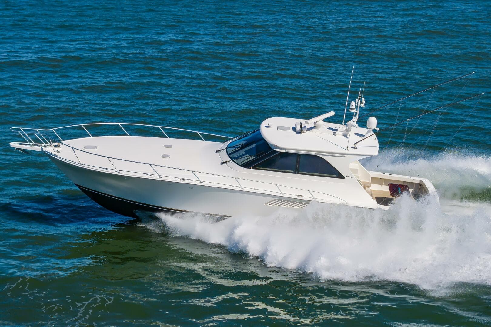 2010 Viking 52 Sport Coupe — photo 10
