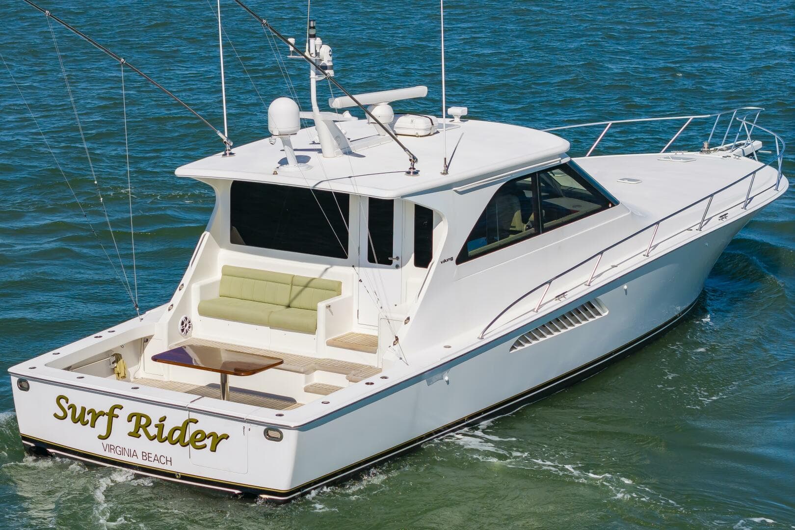 2010 Viking 52 Sport Coupe — photo 3