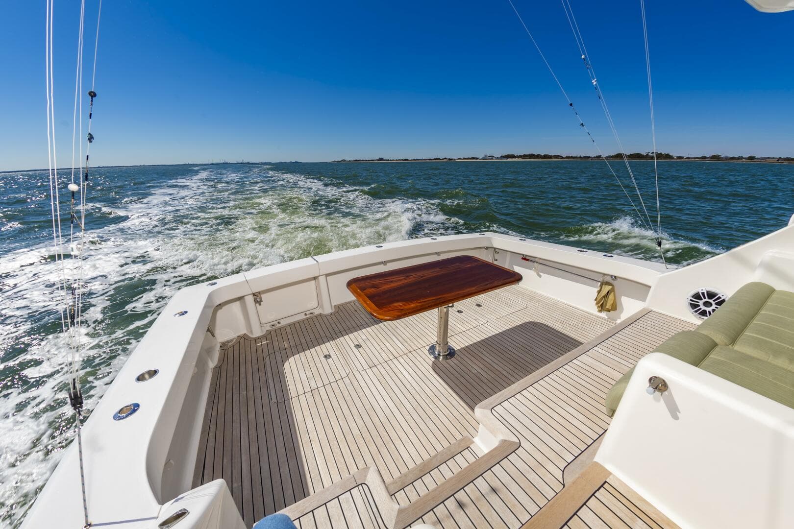 2010 Viking 52 Sport Coupe — photo 11