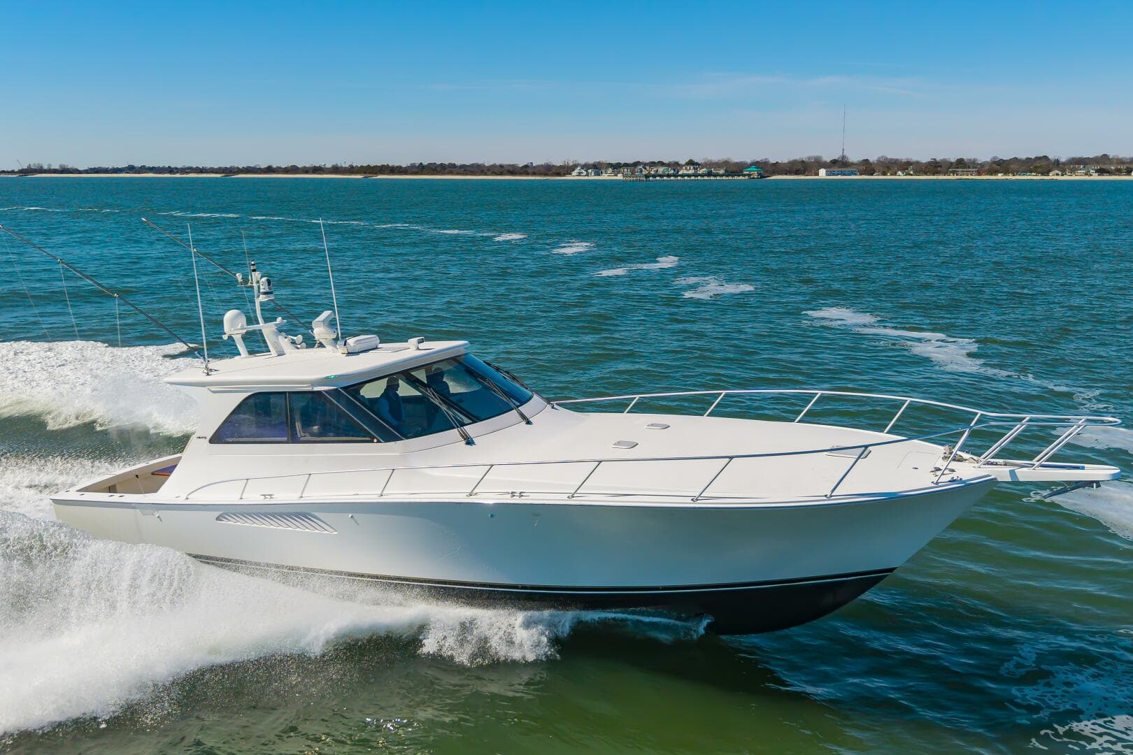2010 Viking 52 Sport Coupe — photo 9