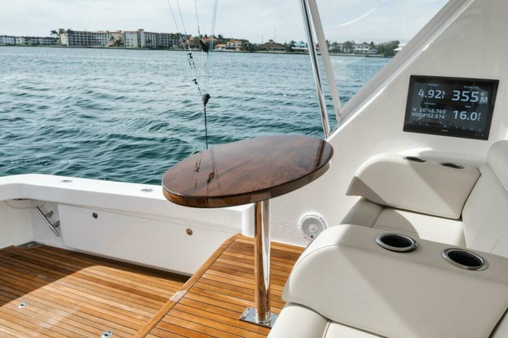 2024 Viking 72 Skybridge — photo 49