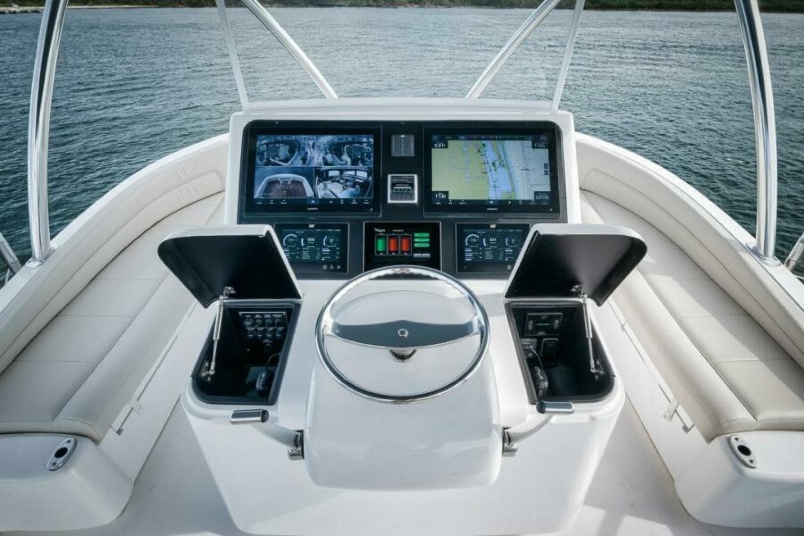 2024 Viking 72 Skybridge — photo 38