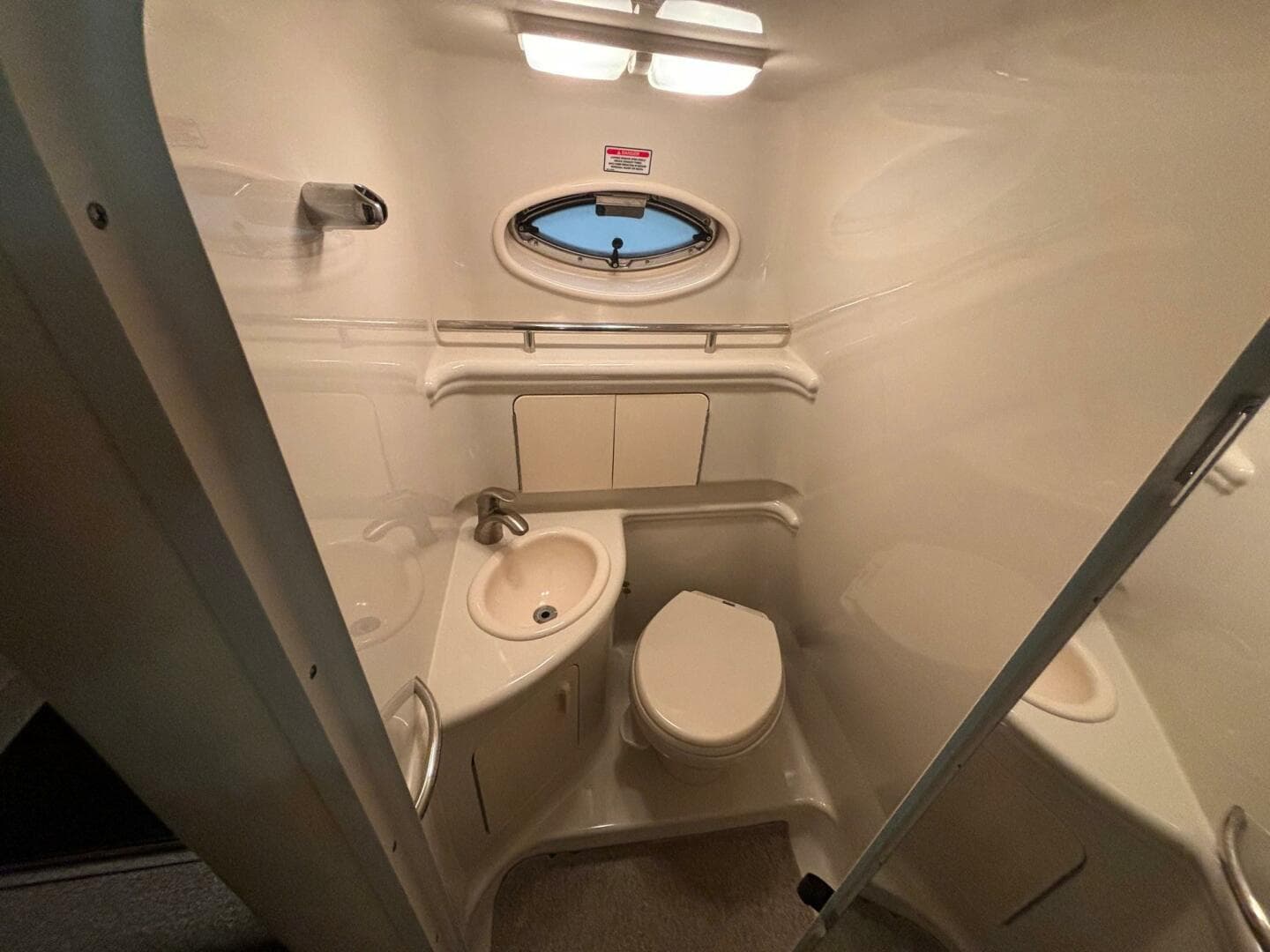 2007 Sea Ray 280 Sundancer — photo 23