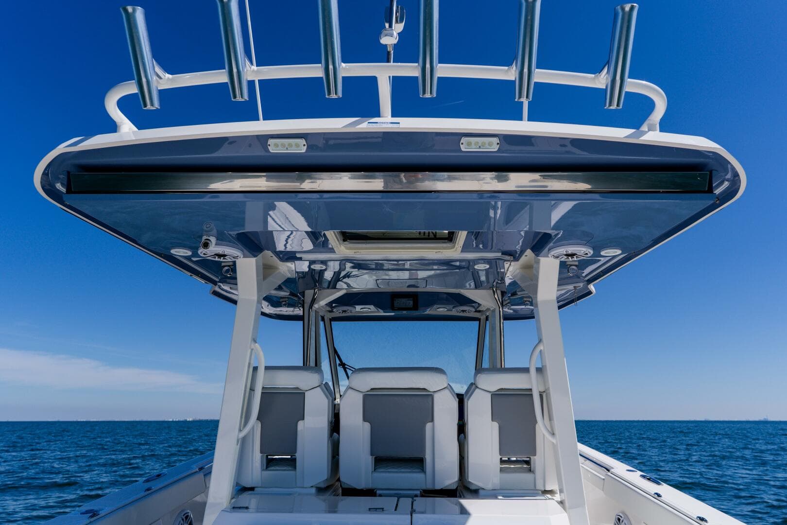 2022 Pursuit S 378 Sport — photo 29