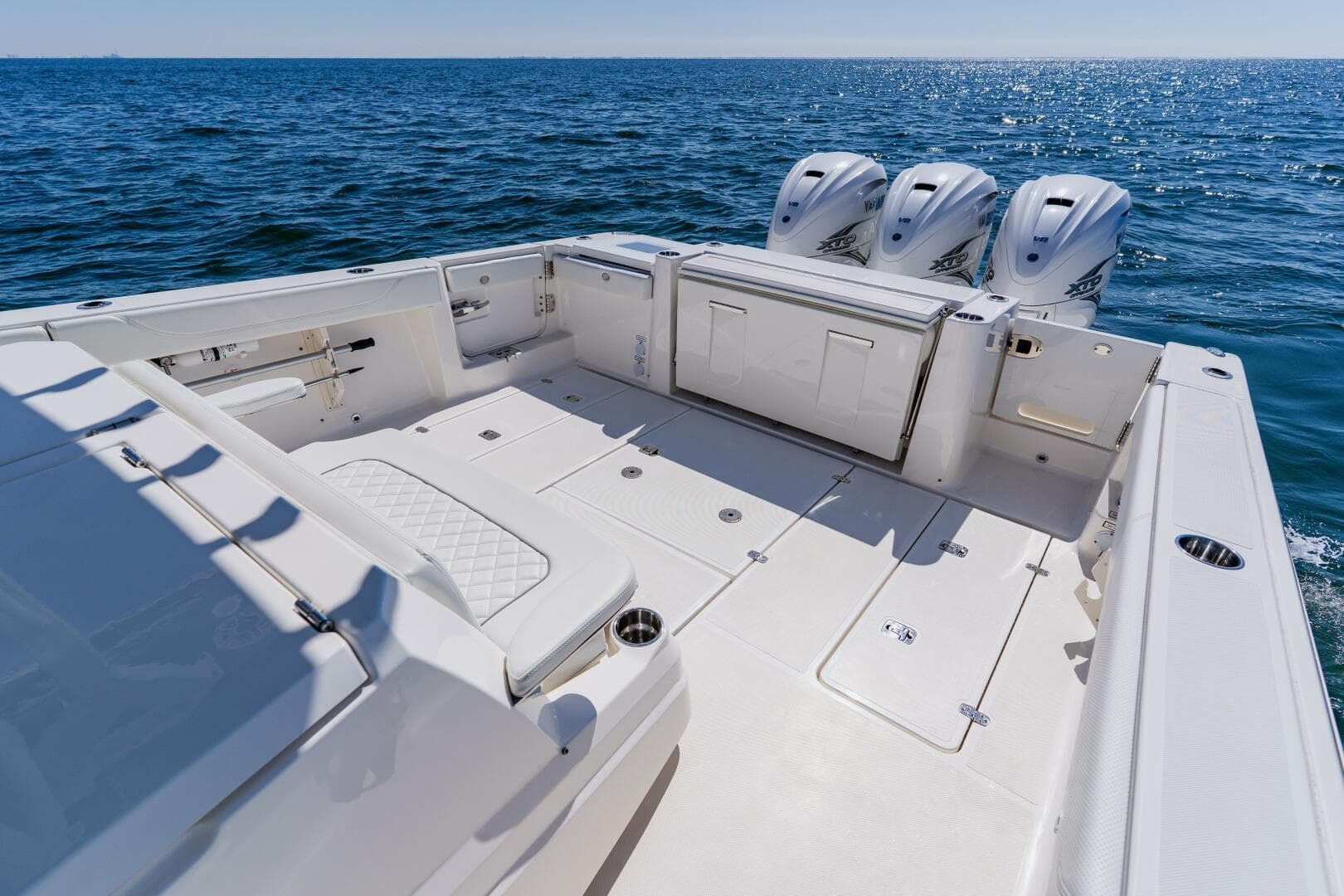 2022 Pursuit S 378 Sport — photo 35